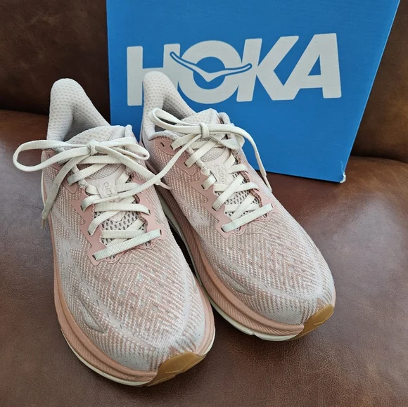 Hoka Clifton 9 women's size 7 - Picture 1 of 15